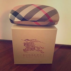 Burberry Sunglasses Case